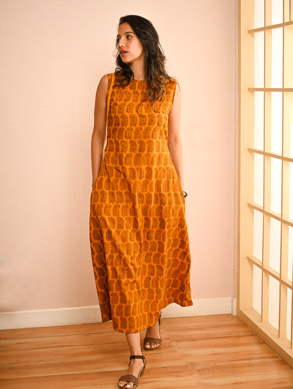 Cool Classics. Bagh Hand Block Printed Easy Dress - Yellow Paisley