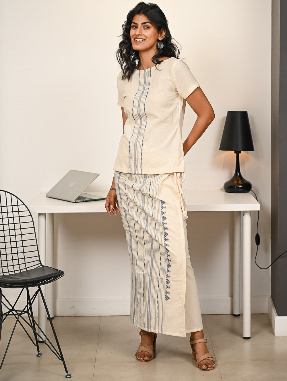 Work Chic. Handwoven Kashida Pattu Wrap Set - Blue Ivory