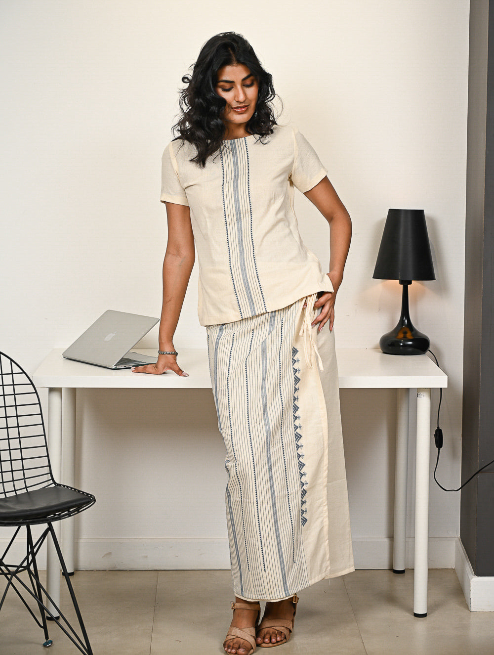 Work Chic. Handwoven Kashida Pattu Wrap Set - Blue Ivory