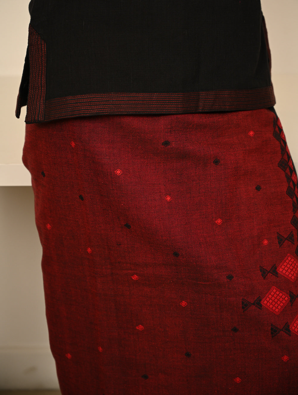 Work Chic. Handwoven Kashida Pattu Wrap Set - Black Statement