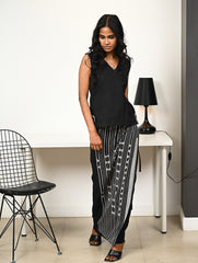 Work Chic. Handwoven Kashida Pattu Wrap Set - Blacks & Whites