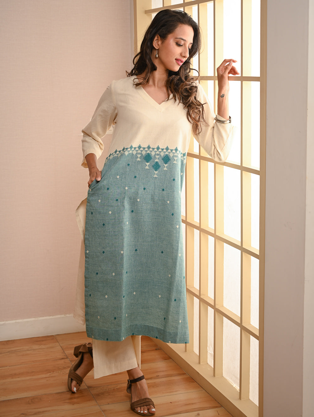 Work Chic. Handwoven Kashida Pattu Loose Fit Cotton Kurta - Mint & Cream Vibes