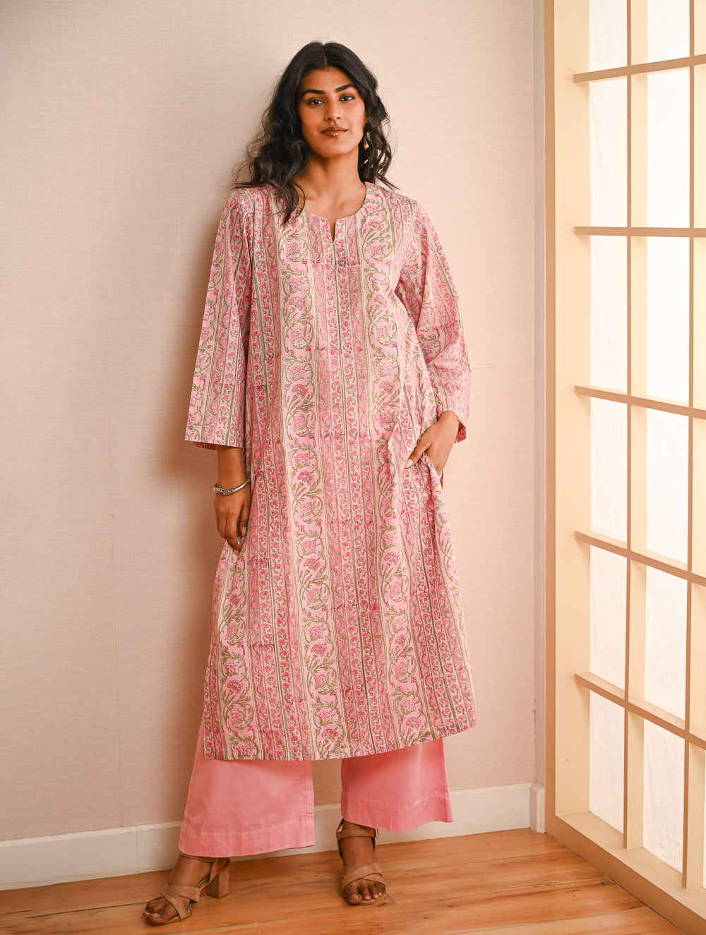 Work Chic. Sanganer Block Printed Loose Fit Cotton Kurta Set - Floral Panels (Set of 2)