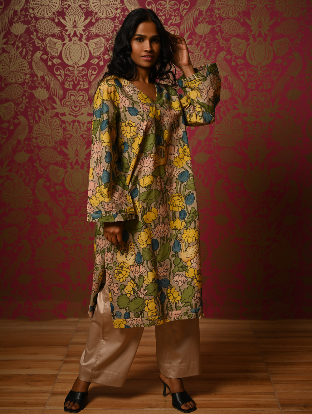 Exclusive, Authentic Kalamkari Cotton Loose Fit Kurta Set - Soft Grey Flora, (2 pc set)