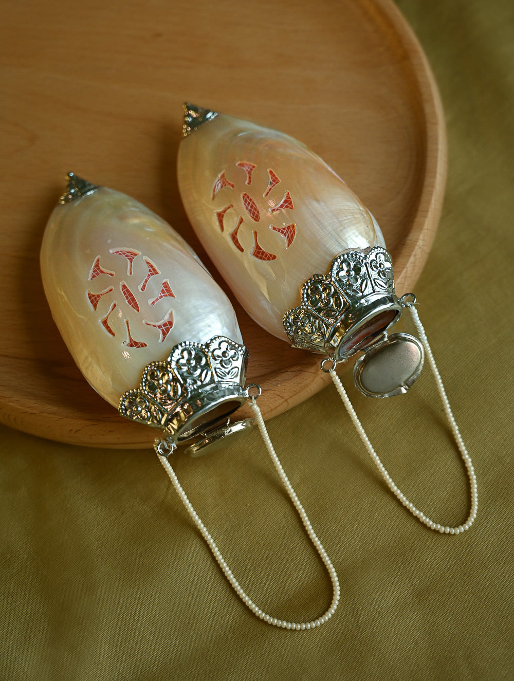 Shell Craft Wardrobe Aroma Sachet Holder - Pearl Reverie (Set of 2)