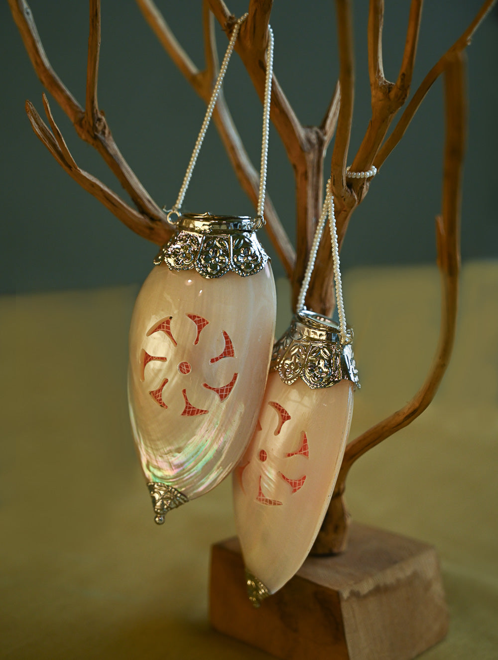 Shell Craft Wardrobe Aroma Sachet Holder - Pearl & Filigree (Set of 2)
