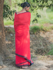 Bengal Weaves. Handwoven Soft Cotton Saree - Crimson Flow