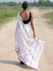 Bengal Weaves. Handwoven Soft Cotton Saree - Ivory Grid