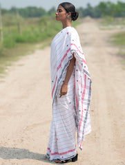 Bengal Weaves. Handwoven Soft Cotton Saree - Ivory Grid