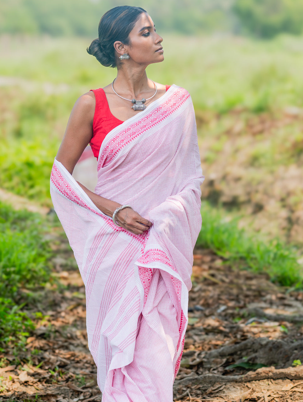 Bengal Weaves. Handwoven Soft Cotton Saree - Rose Grids