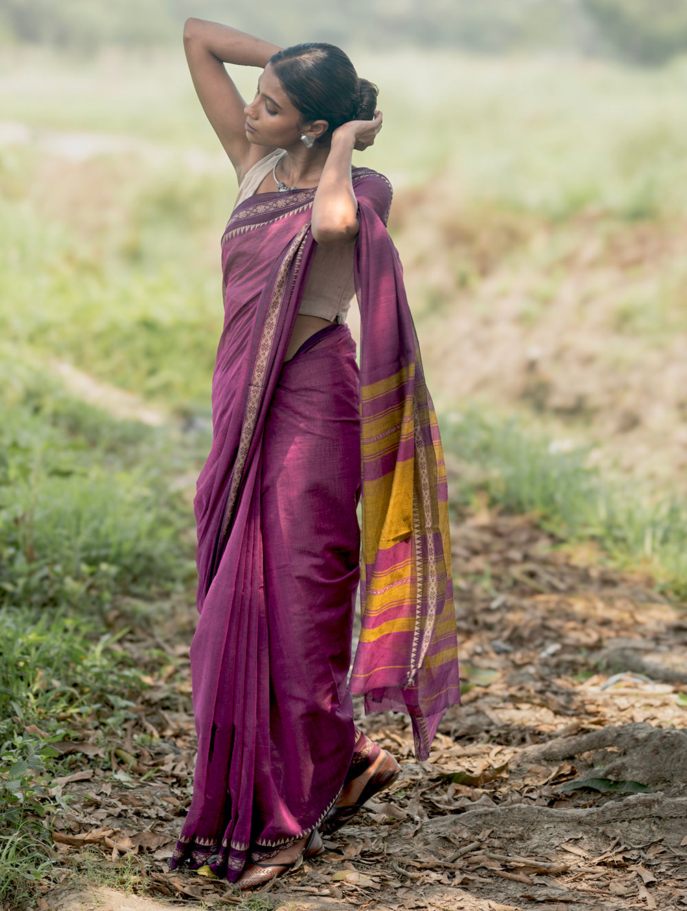 Bengal Weaves. Handwoven Soft Cotton Saree - Mulberry Borders