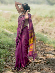 Bengal Weaves. Handwoven Soft Cotton Saree - Mulberry Borders