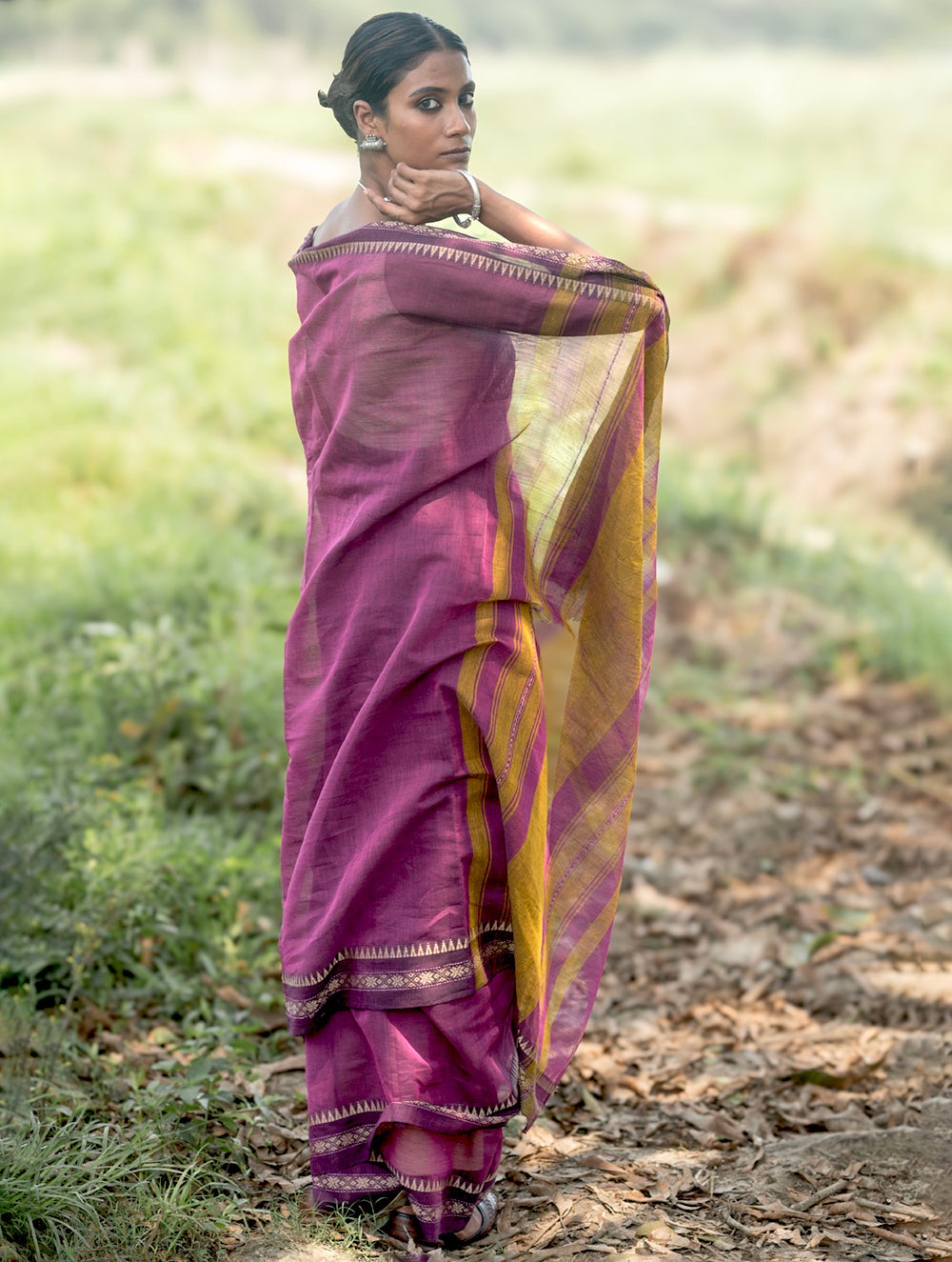 Bengal Weaves. Handwoven Soft Cotton Saree - Mulberry Borders