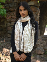 Light & Elegant. Handcrafted Silk Batik Stole - Soft Sand