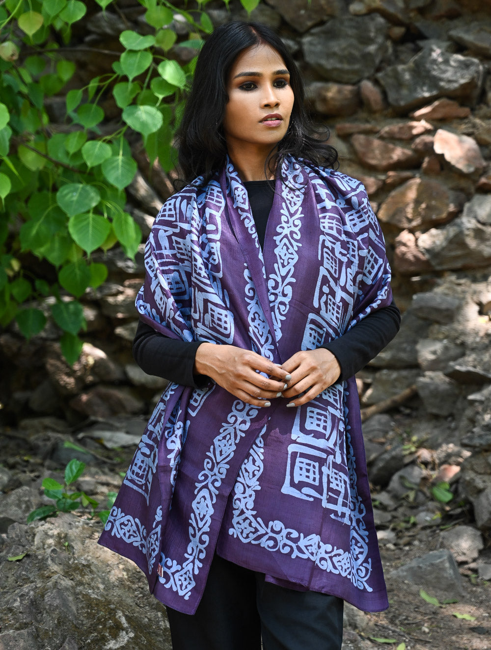 Light & Elegant. Handcrafted Silk Batik Stole - Royal Aubergine