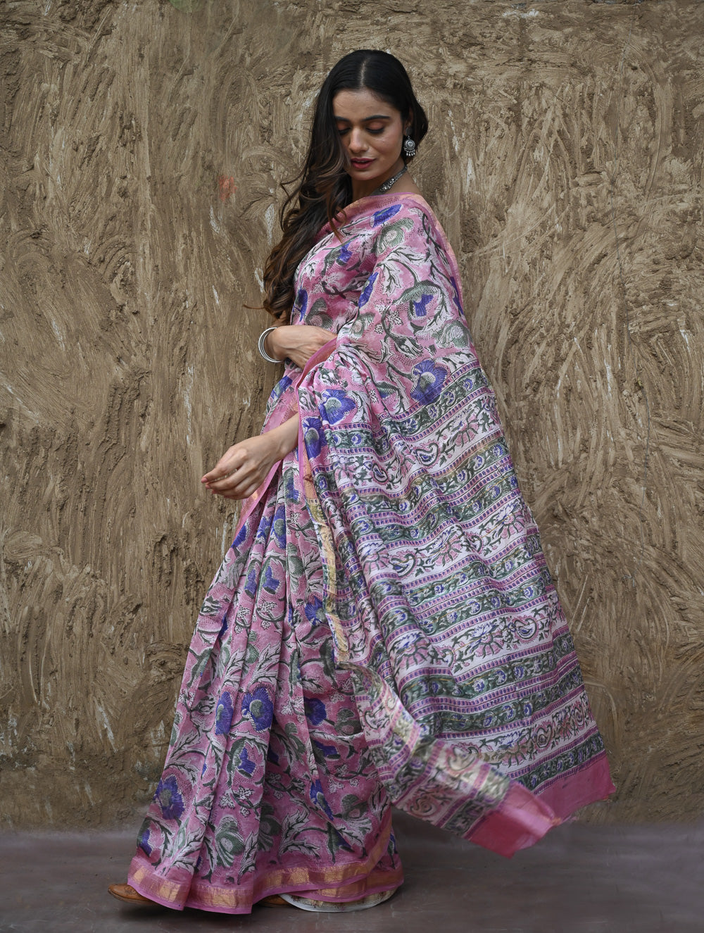 Sanganer Summers. Hand Block Printed Maheshwari Silk Cotton Saree - Mauve Florals