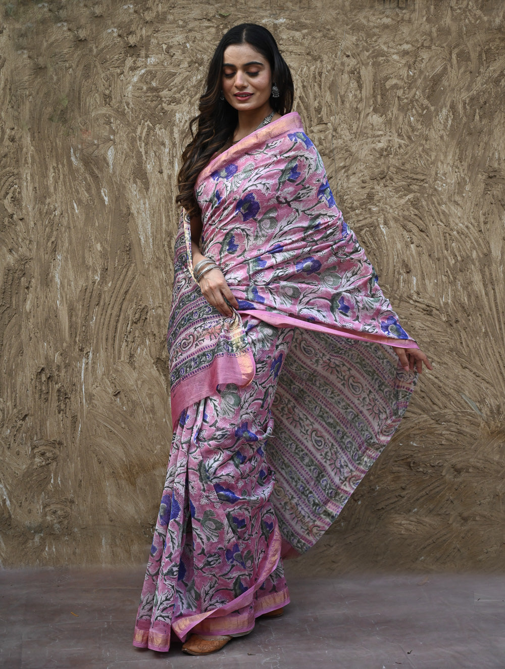 Sanganer Summers. Hand Block Printed Maheshwari Silk Cotton Saree - Mauve Florals