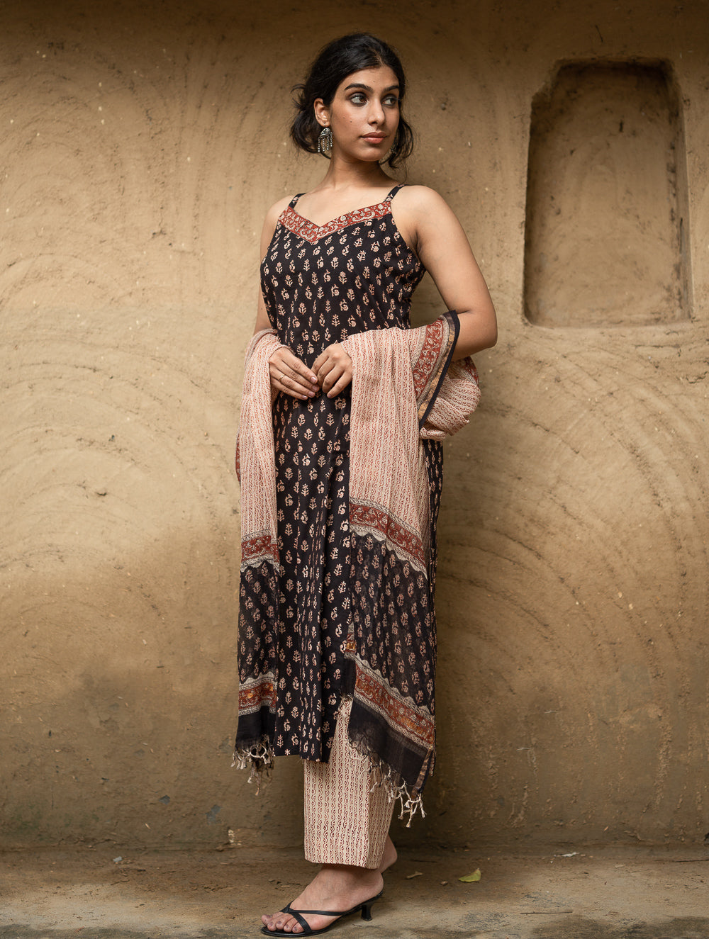 The Work Edit. Bagru Hand Block Printed Cotton Full Kurta Set - Black Florets (3 pc set)