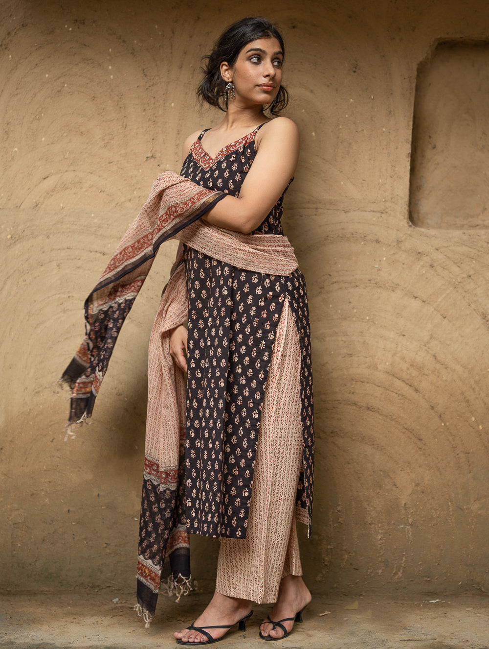 The Work Edit. Bagru Hand Block Printed Cotton Full Kurta Set - Black Florets (3 pc set)