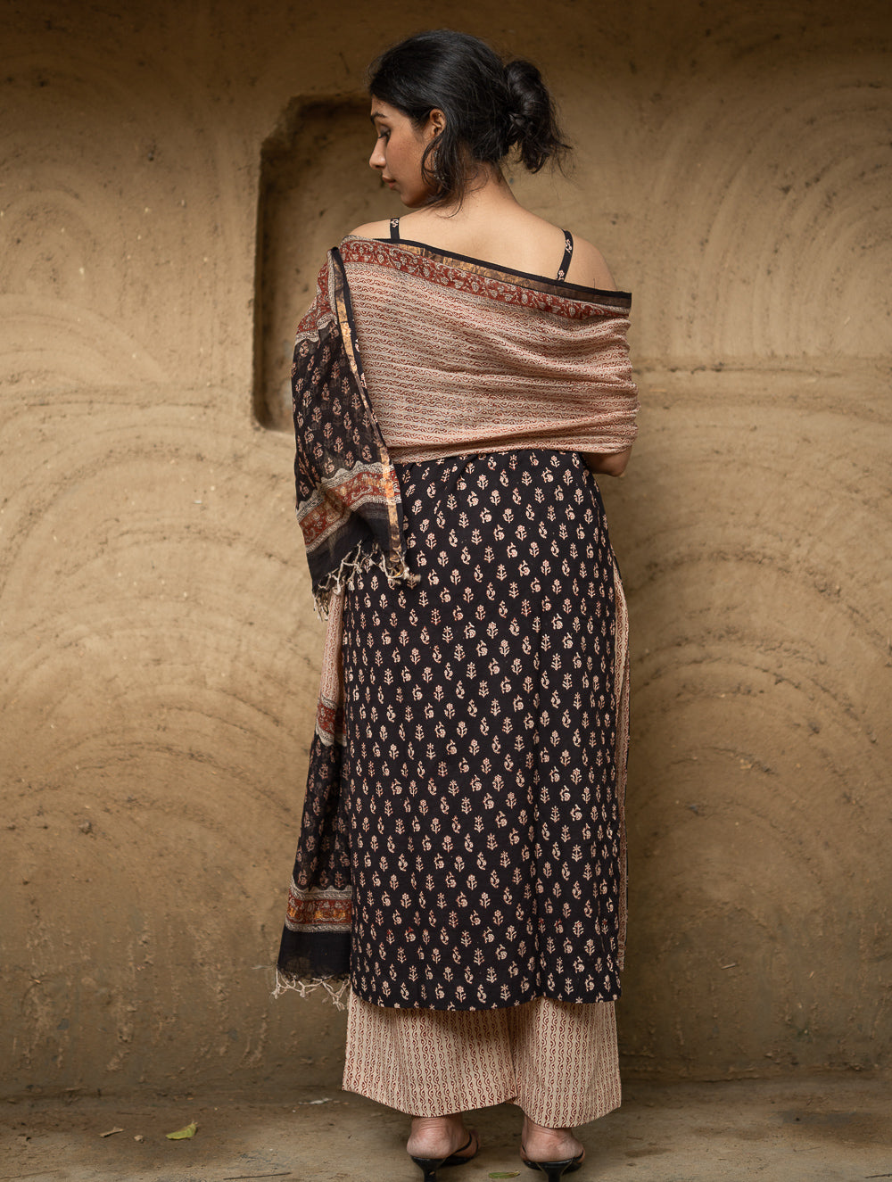 The Work Edit. Bagru Hand Block Printed Cotton Full Kurta Set - Black Florets (3 pc set)