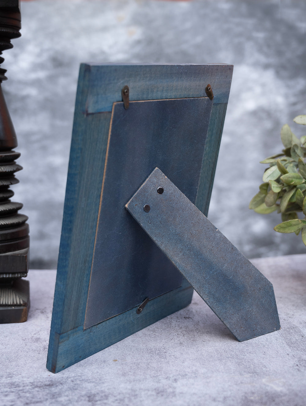 Wood Engraved Abstract Pattern Photo Frame