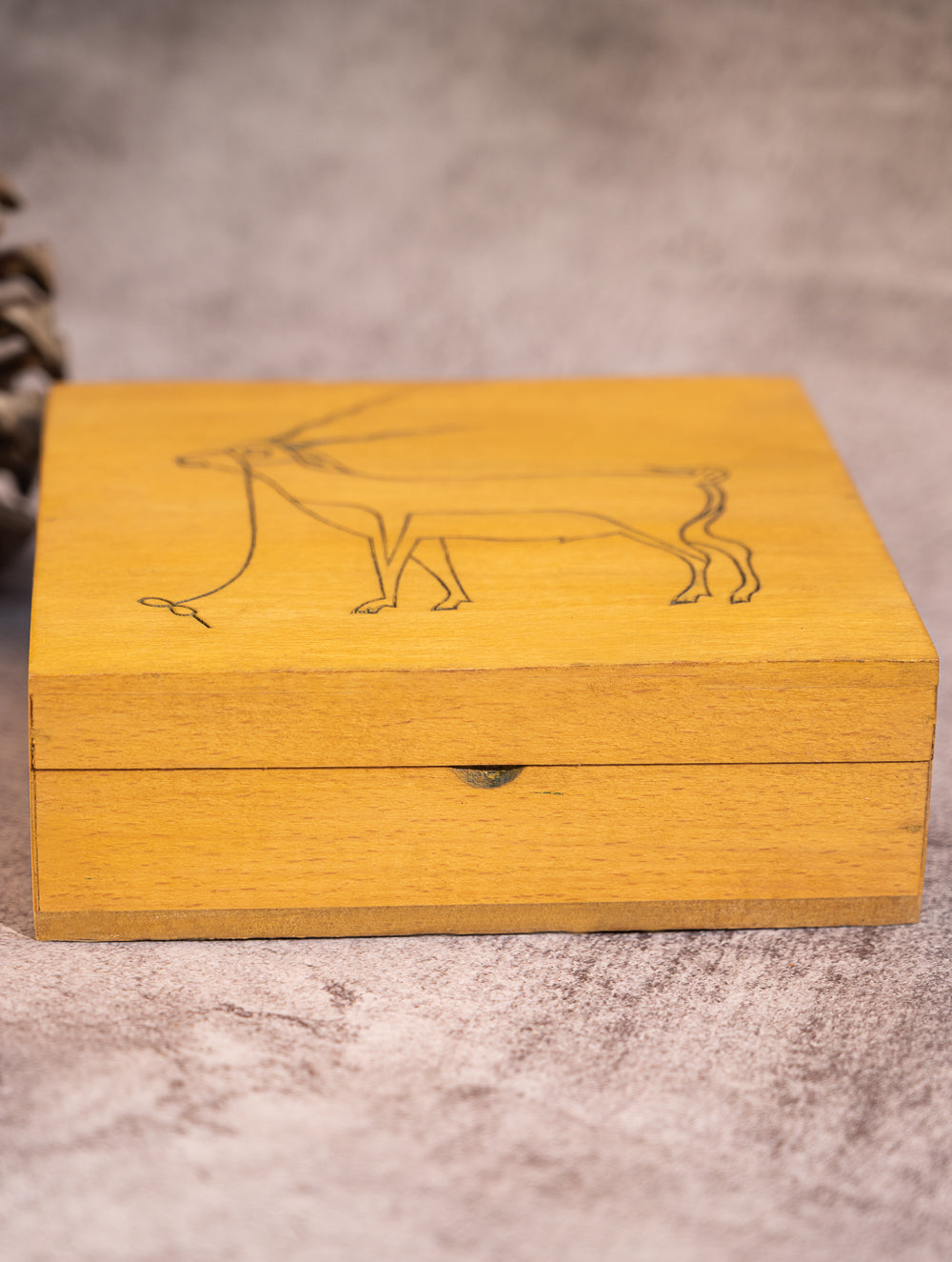 Load image into Gallery viewer, Wood Engraved Deer Decorative Box