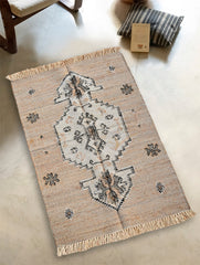 Exclusive Handmade Jute Mirzapur Dhurrie Rug - Ivory Medallion