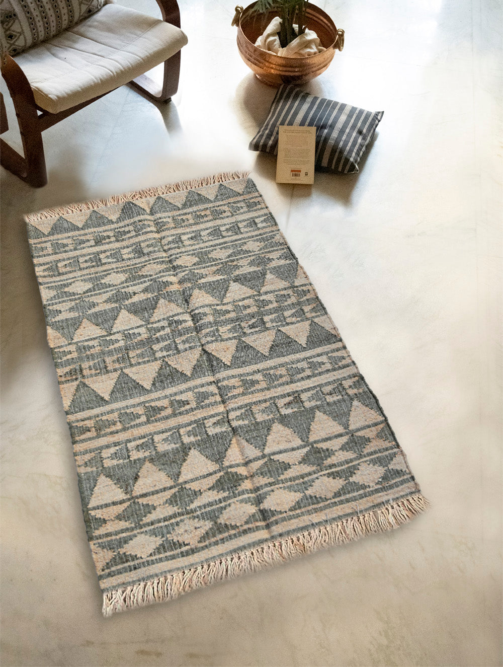 Exclusive Handmade Jute Mirzapur Dhurrie Rug - Olive Geometry