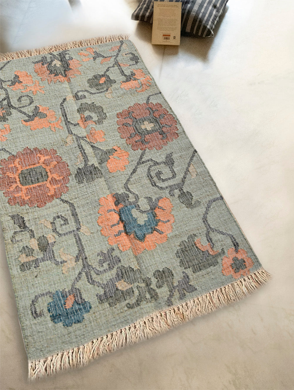 Exclusive Handmade Jute Mirzapur Dhurrie Rug - Sage Floral