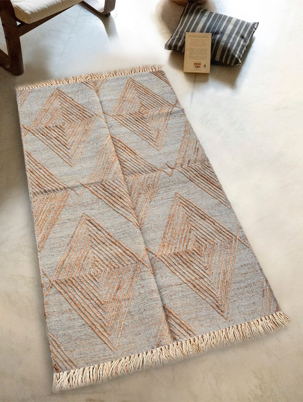 Exclusive Handmade Wool & Cotton Mirzapur Dhurrie Rug - Jute Facets