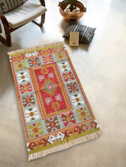 Handwoven Premium Woolen Mirzapur Dhurrie - Rustic Heritage