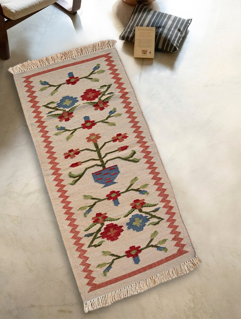 Exclusive Handmade Wool & Cotton Mirzapur Dhurrie Rug - Ivory Garden (6ft x 2ft)