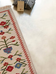 Exclusive Handmade Wool & Cotton Mirzapur Dhurrie Rug - Ivory Garden (6ft x 2ft)