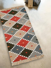 Exclusive Handmade Wool & Cotton Mirzapur Dhurrie Rug - Moonstep Well (6ft x 2ft)