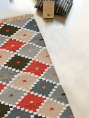 Exclusive Handmade Wool & Cotton Mirzapur Dhurrie Rug - Moonstep Well (6ft x 2ft)