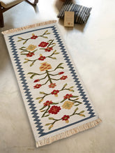 Exclusive Handmade Wool & Cotton Mirzapur Dhurrie Rug - Snow Garden (6ft x 2ft)