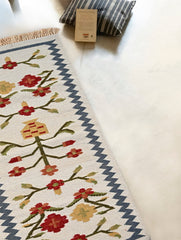 Exclusive Handmade Wool & Cotton Mirzapur Dhurrie Rug - Snow Garden (6ft x 2ft)