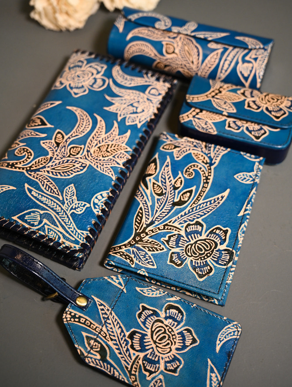 The Traveller’s Collection: Embossed Leather Executive Travel Gift Set - Blue Flowers (Set of 5)