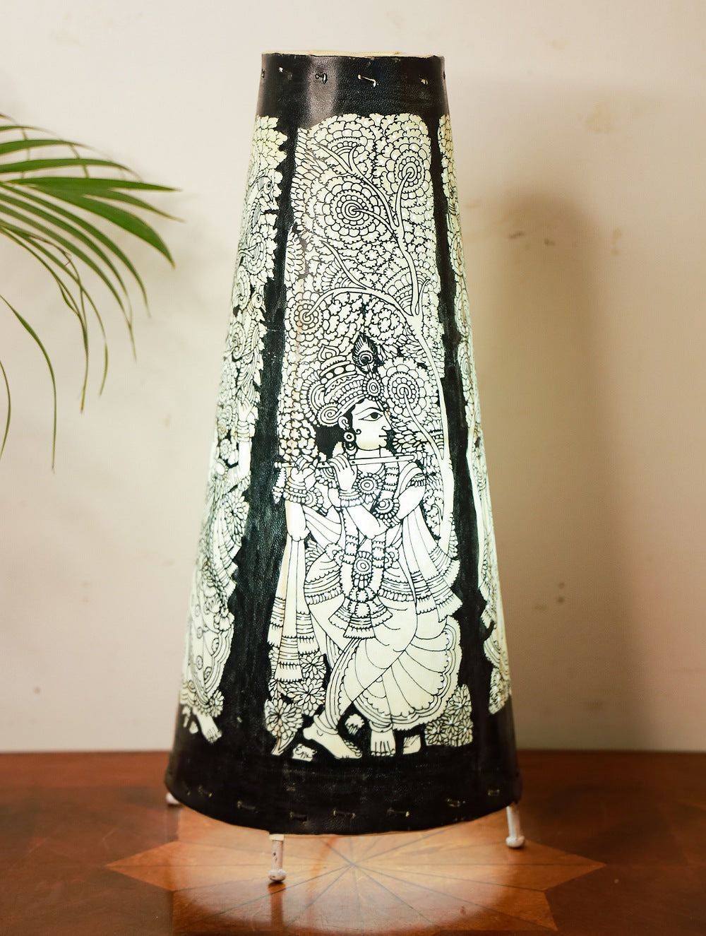 Load image into Gallery viewer, Andhra Leather Craft Black Lamp Shade - Krishna &amp; Radha