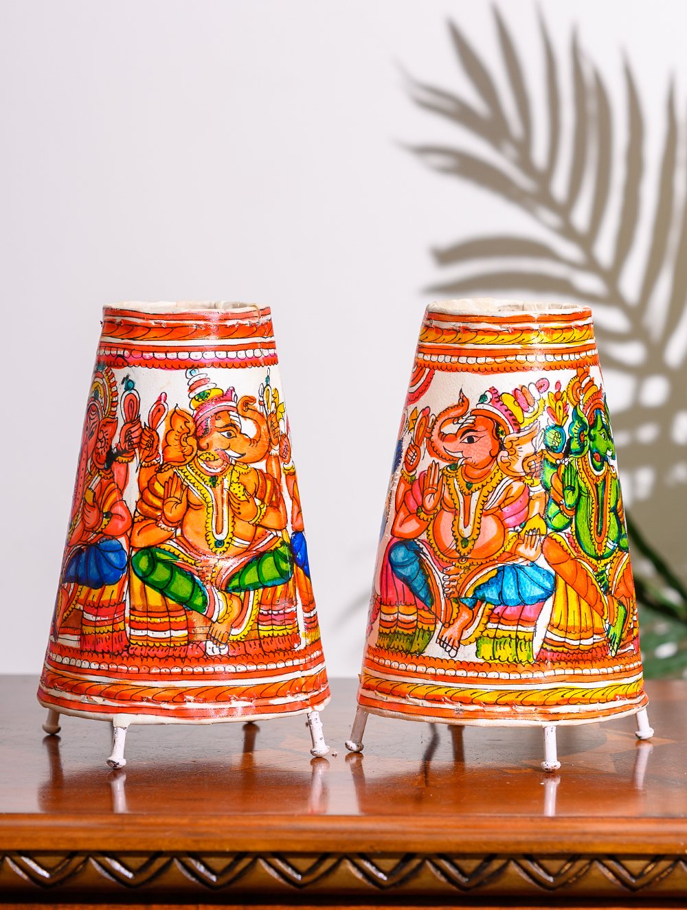 Load image into Gallery viewer, Andhra Leather Craft Lamp Shade, Small (9&quot; x 6&quot;/ Set of 2) - Ganesha