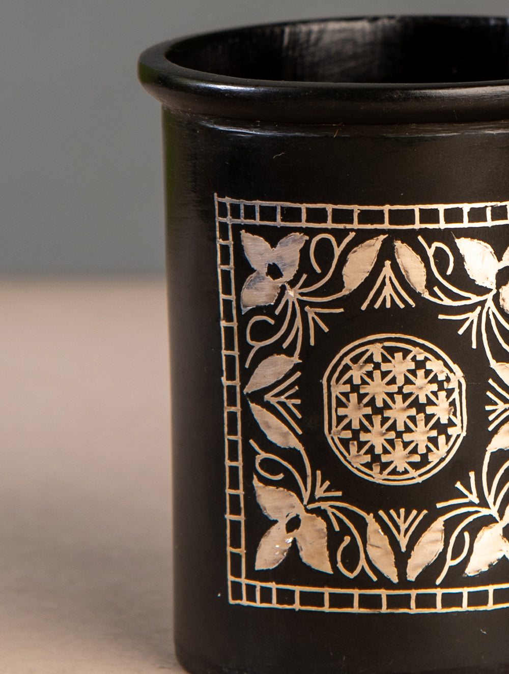 Bidri Craft Curio - Ornate Pen Holder