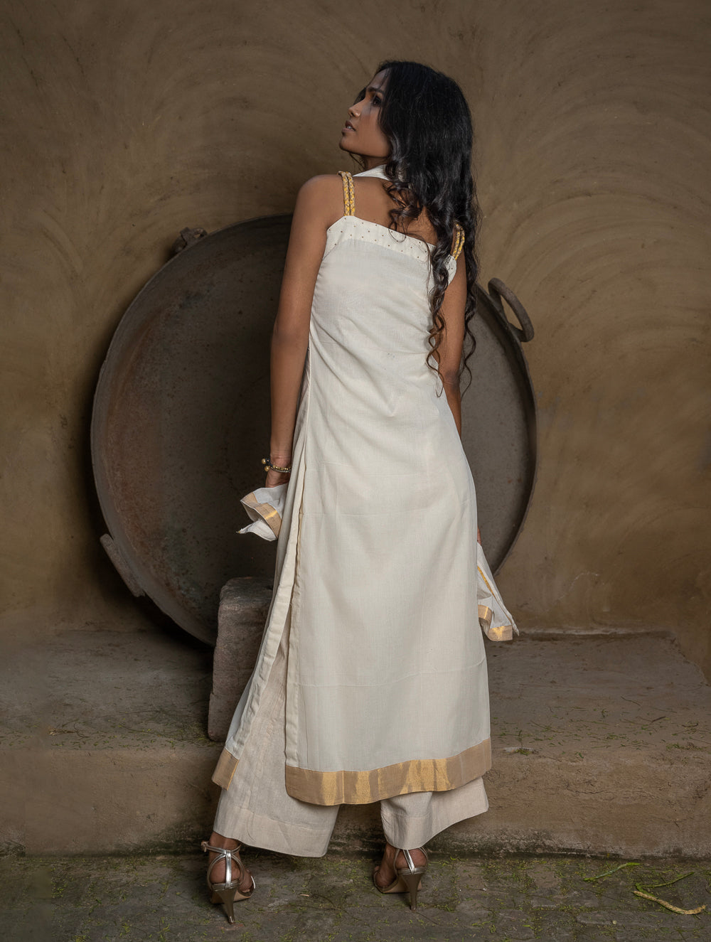 Load image into Gallery viewer, Classic Elegance. The Kerala Kasavu Cotton &amp; Zari Ethnic Set (Set of 3) - White &amp; Gold