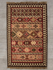 Exclusive Handwoven Kilim Rug (8 x 5 ft) - The India Craft House