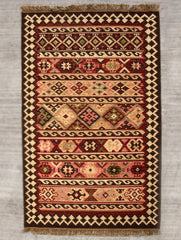Exclusive Handwoven Kilim Rug (6 x 4 ft) - The India Craft House