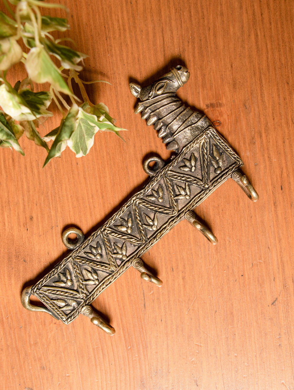 Dhokra Craft Wall Hanger - Horse (Medium; 4 Hooks) - The India Craft House