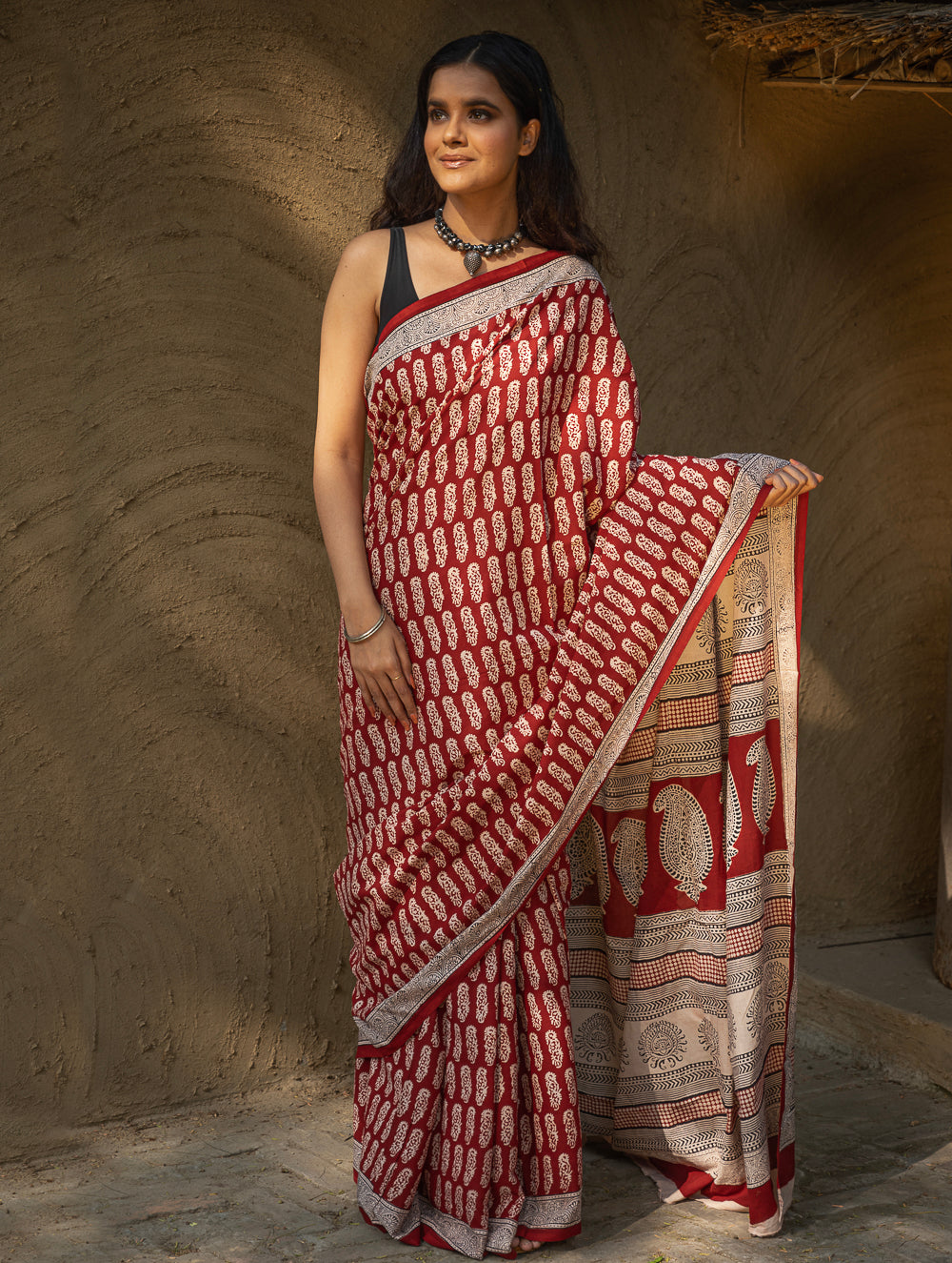 Load image into Gallery viewer, Exclusive Bagh Hand Block Printed Cotton Saree - Classic Flora