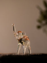 Load image into Gallery viewer, Fine Glass Curio - Elephant