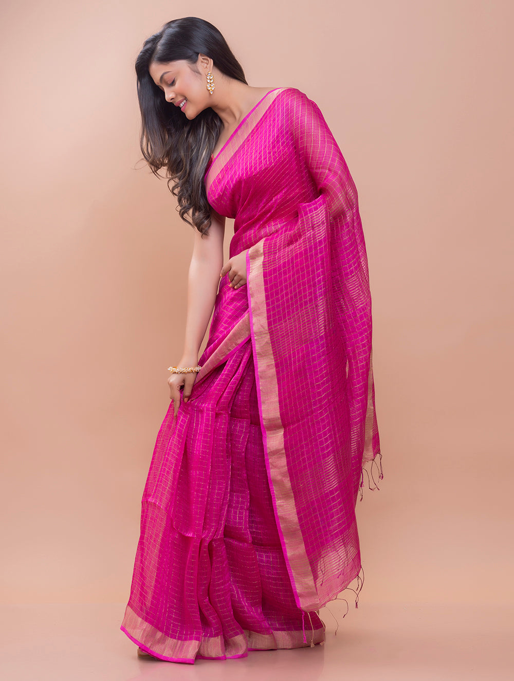 Graceful Elegance. Soft Bengal Handwoven Linen Silk Zari Sari - Pink