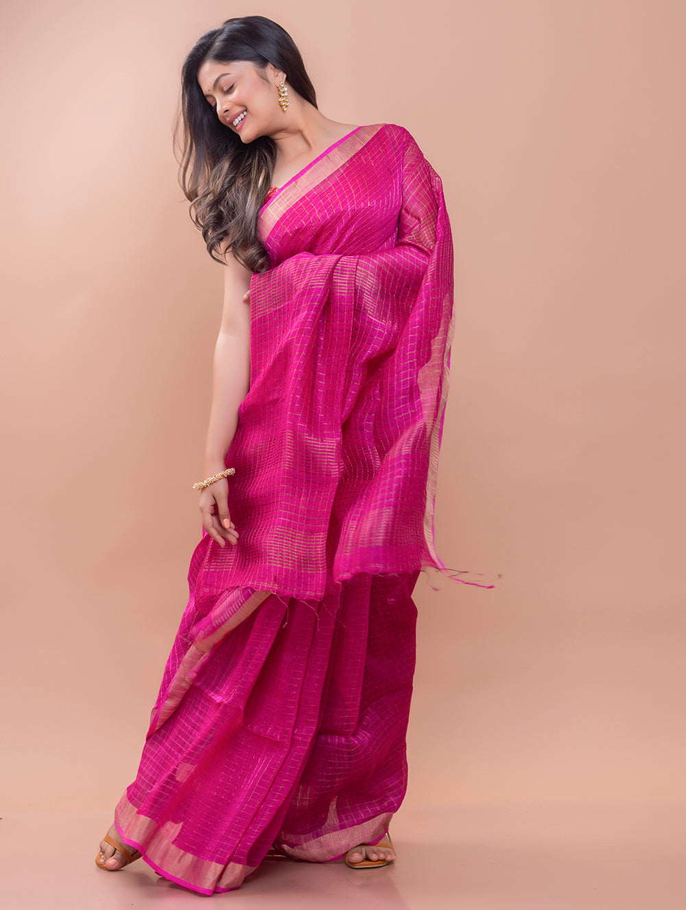 Graceful Elegance. Soft Bengal Handwoven Linen Silk Zari Sari - Pink