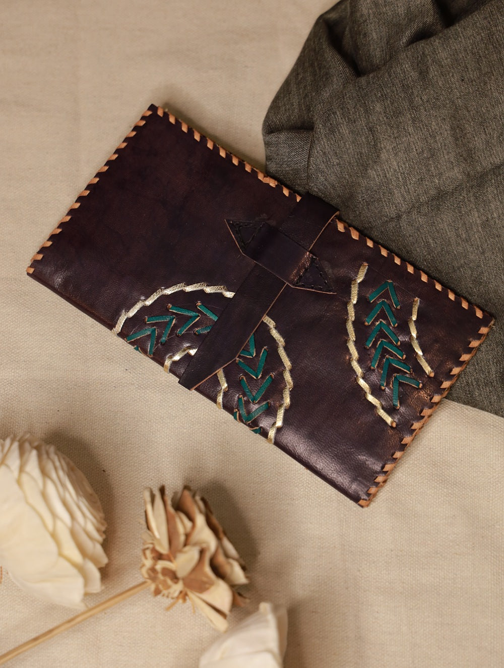 Load image into Gallery viewer, Handcrafted Jawaja Leather Wallet - Purple &amp; Red